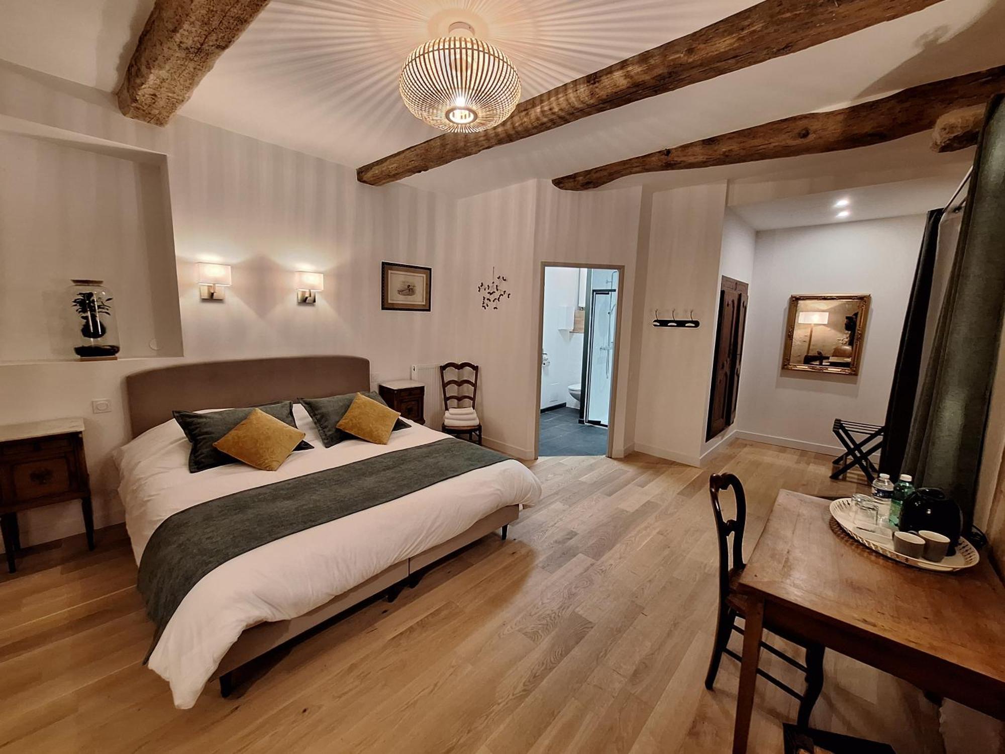 モントルイユ・ベレ Manoir Du Bellay Bed & Breakfast エクステリア 写真